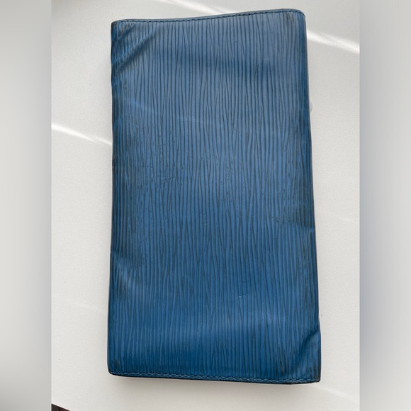 Louis Vuitton Blue Epi Leather Long Wallet - Picture 6 of 14
